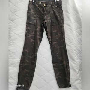 NWOT Kut from the Kloth Camouflage Skinny Jeans